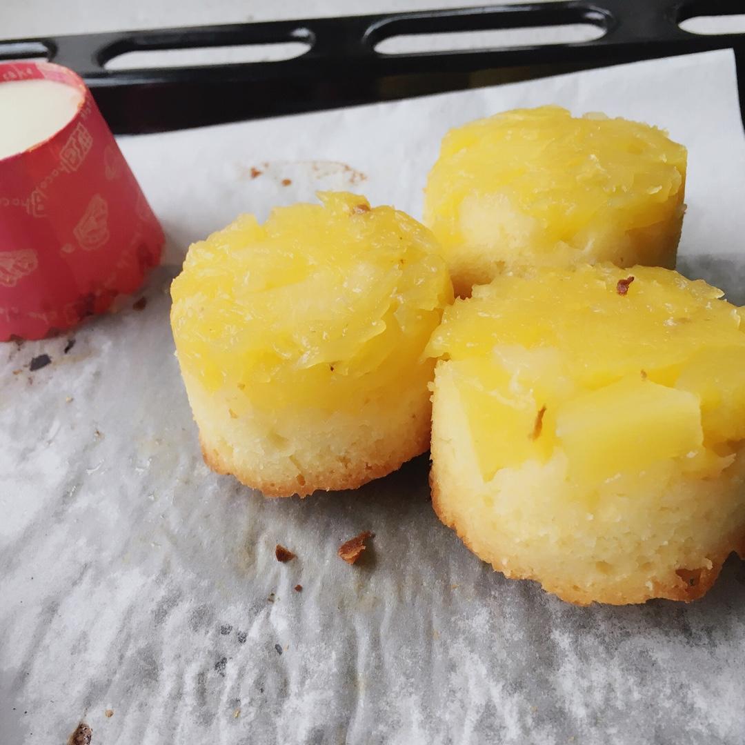 焦糖菠萝反转蛋糕