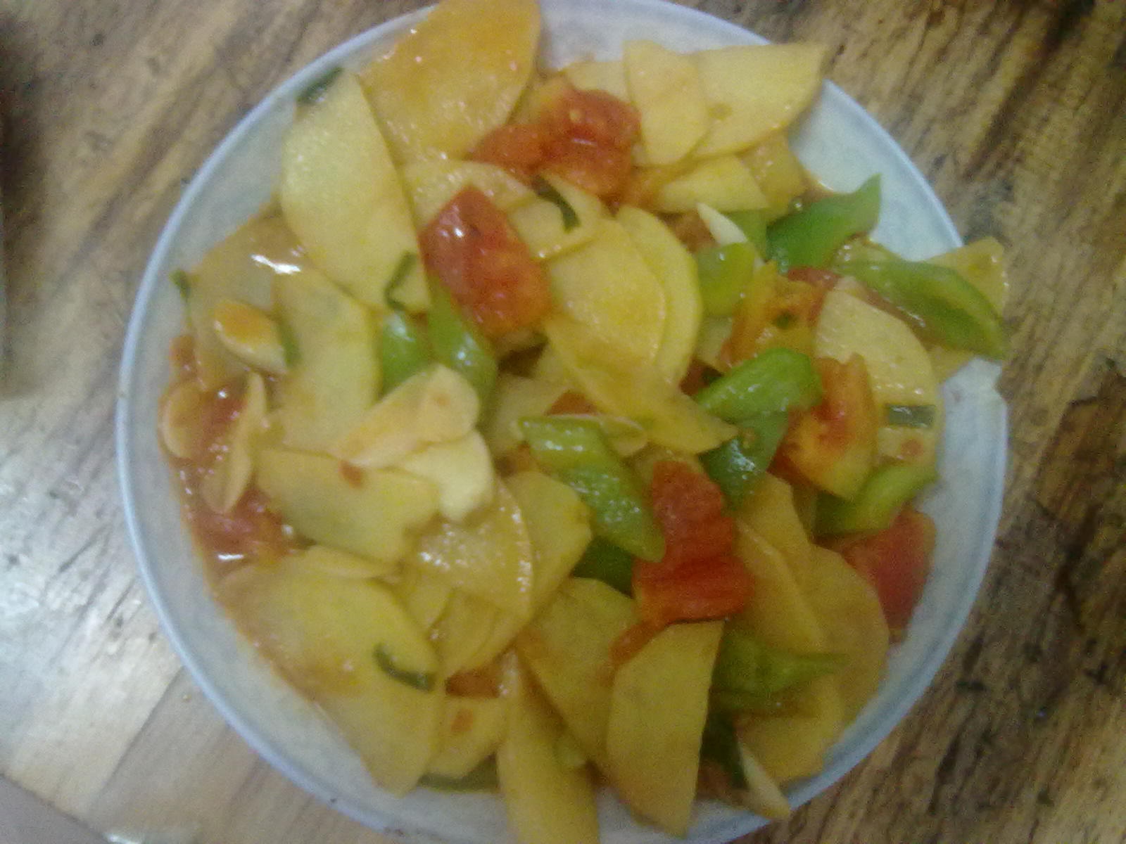 青椒番茄土豆片