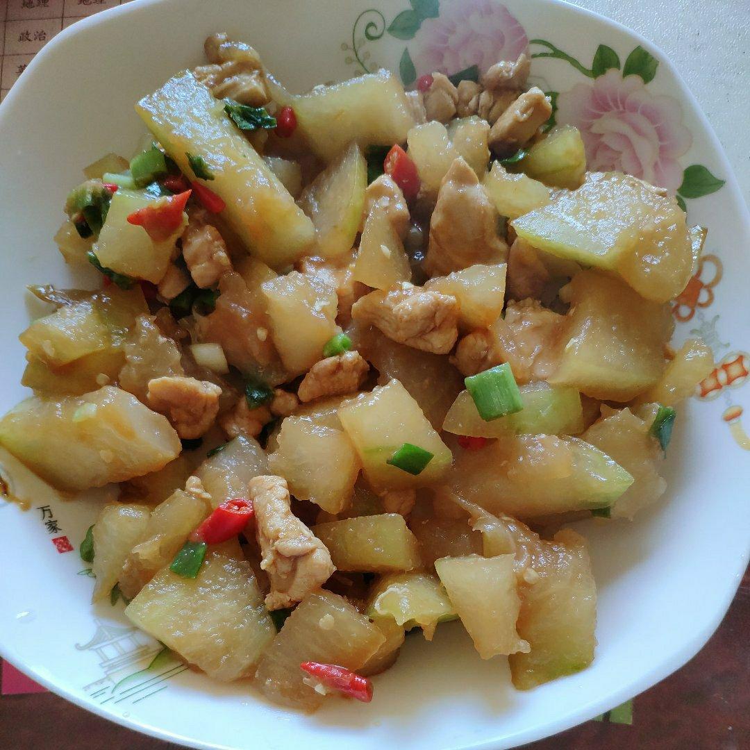 【适合减肥期间吃的菜】无油鸡胸肉焖冬瓜