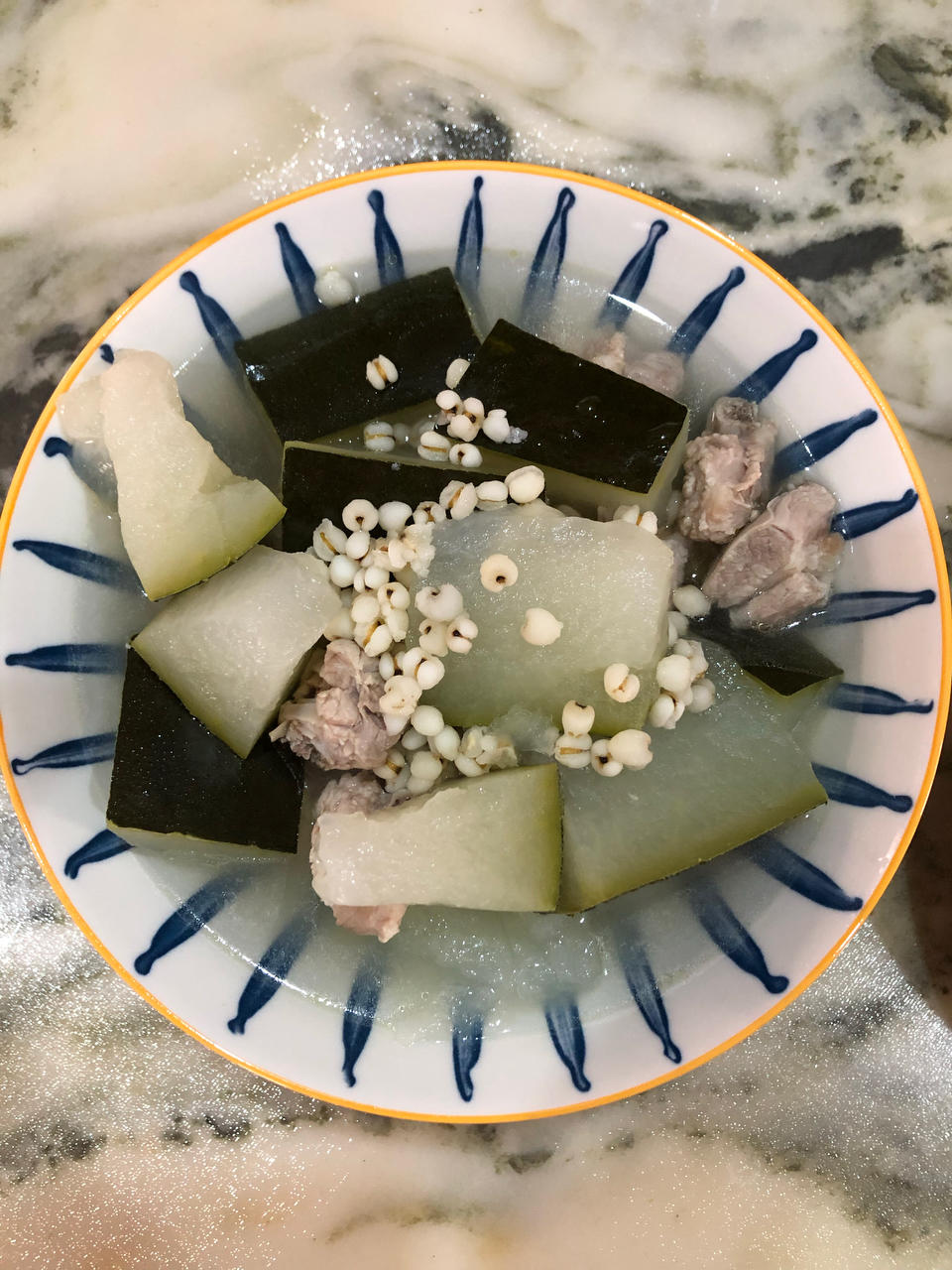 冬瓜薏米排骨汤（清热解毒，祛湿）