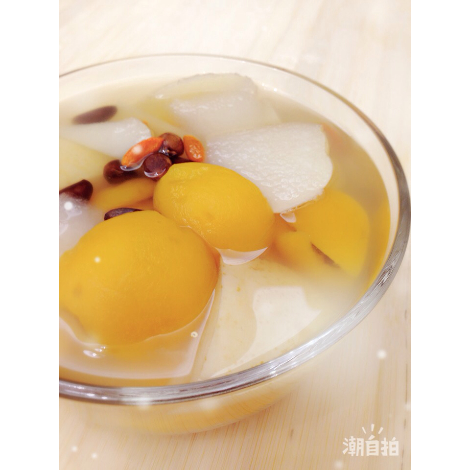 冰糖雪梨炖枇杷