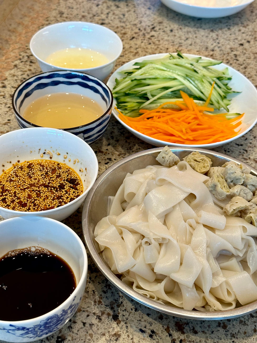 凉皮-家庭自制（告诉你自己做更劲道的秘诀）