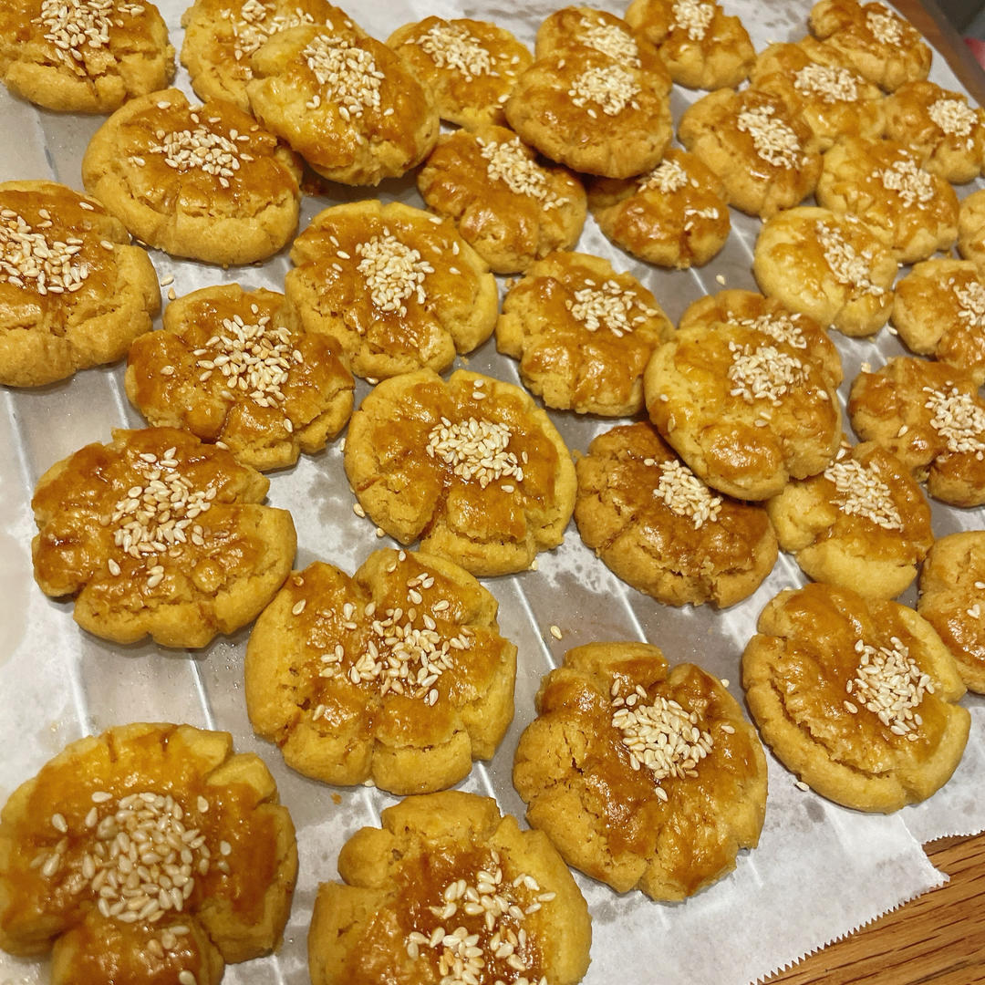 轻轻一按就碎掉的原味桃酥（不输猪油版）