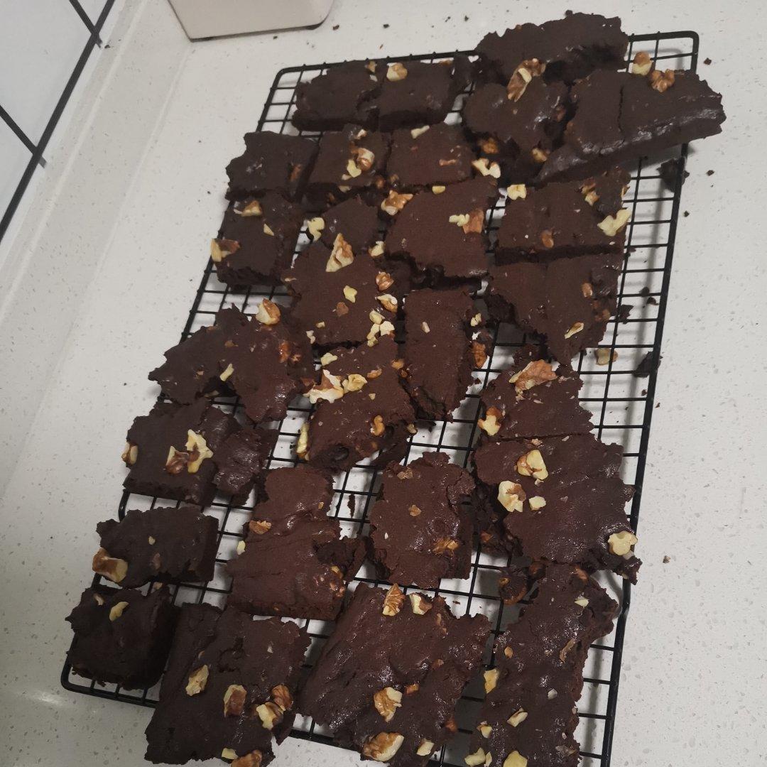 香味浓郁的巧克力布朗尼蛋糕