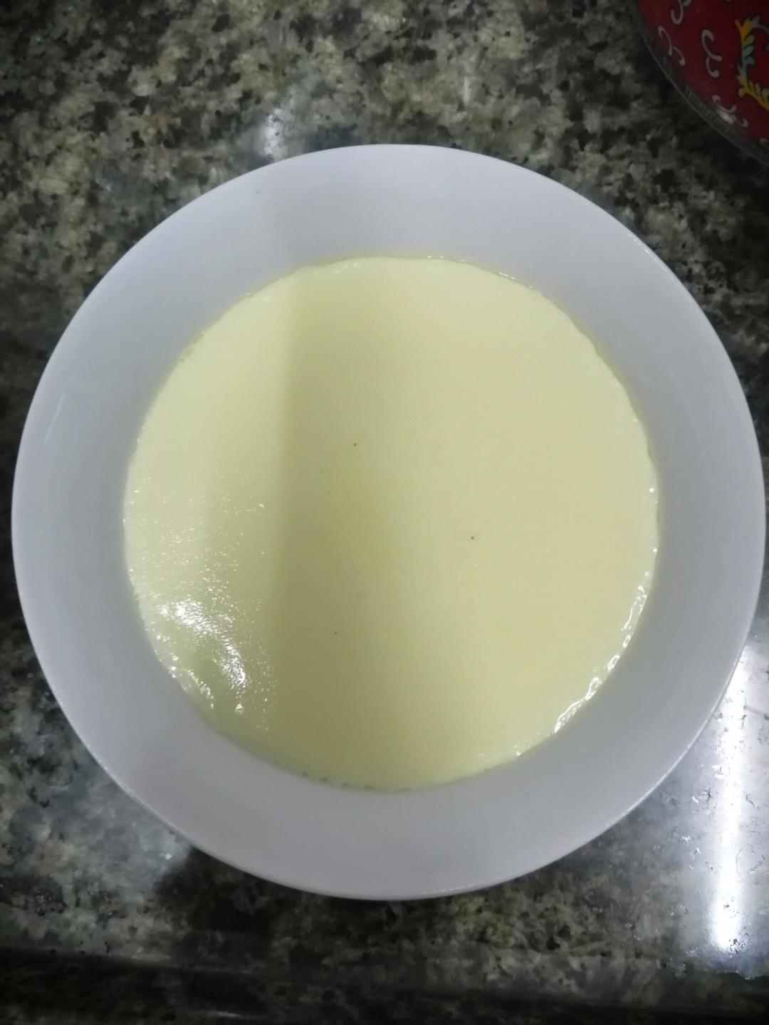 嫩滑牛奶炖蛋