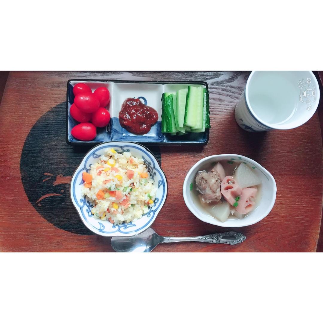 黄瓜沾芥末