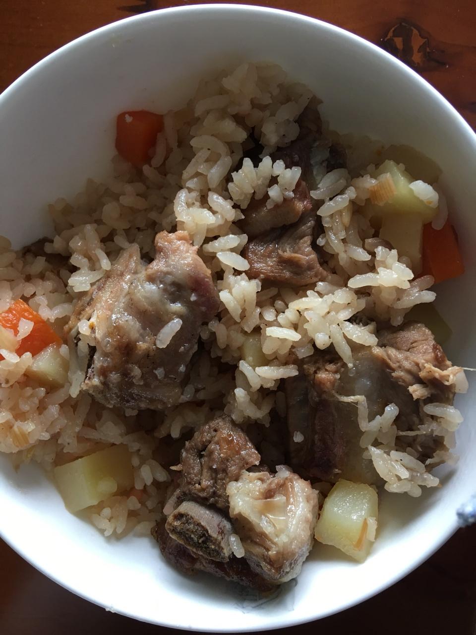 最爱的午饭，排骨焖饭