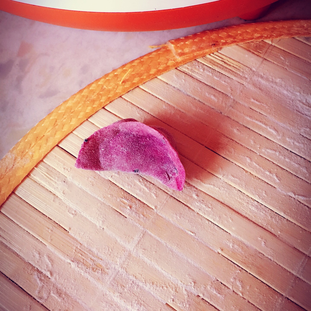 彩色水饺