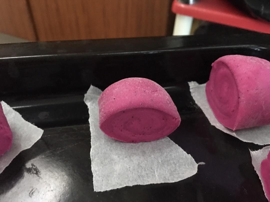 红心火龙果汁奶香刀切小馒头