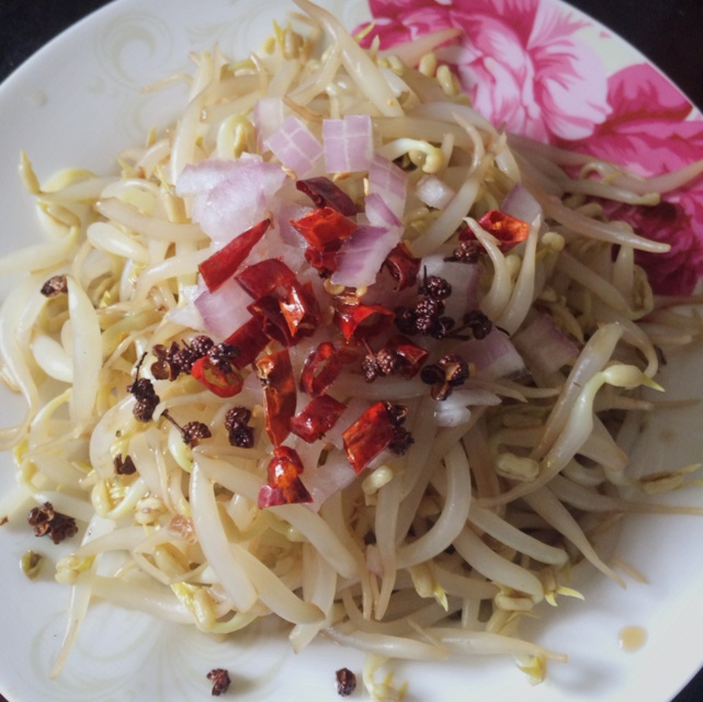 凉拌豆芽