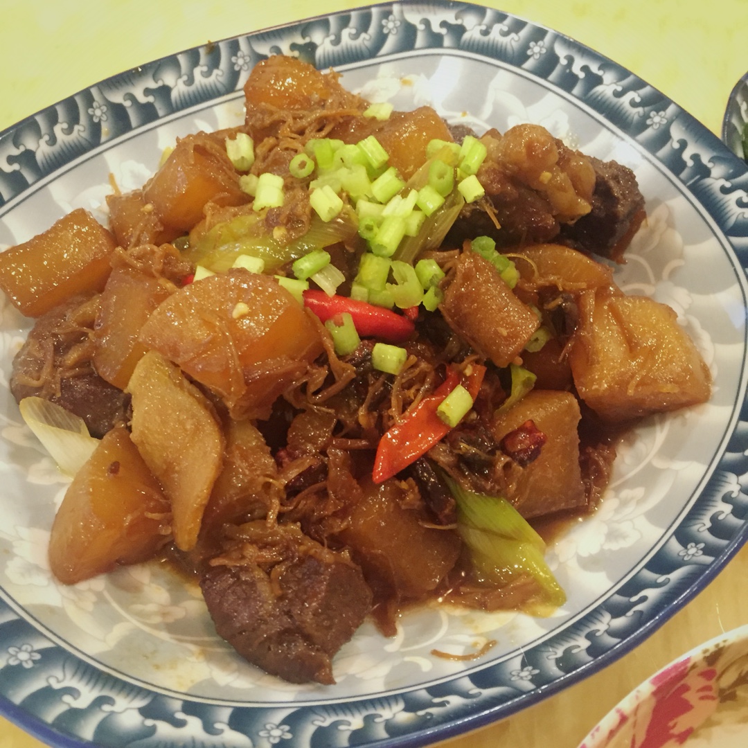 萝卜炖牛腩