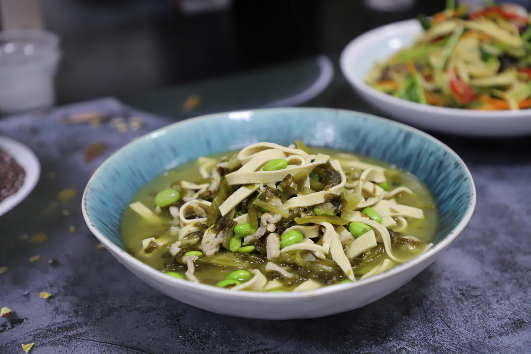 酸菜毛豆煮百叶