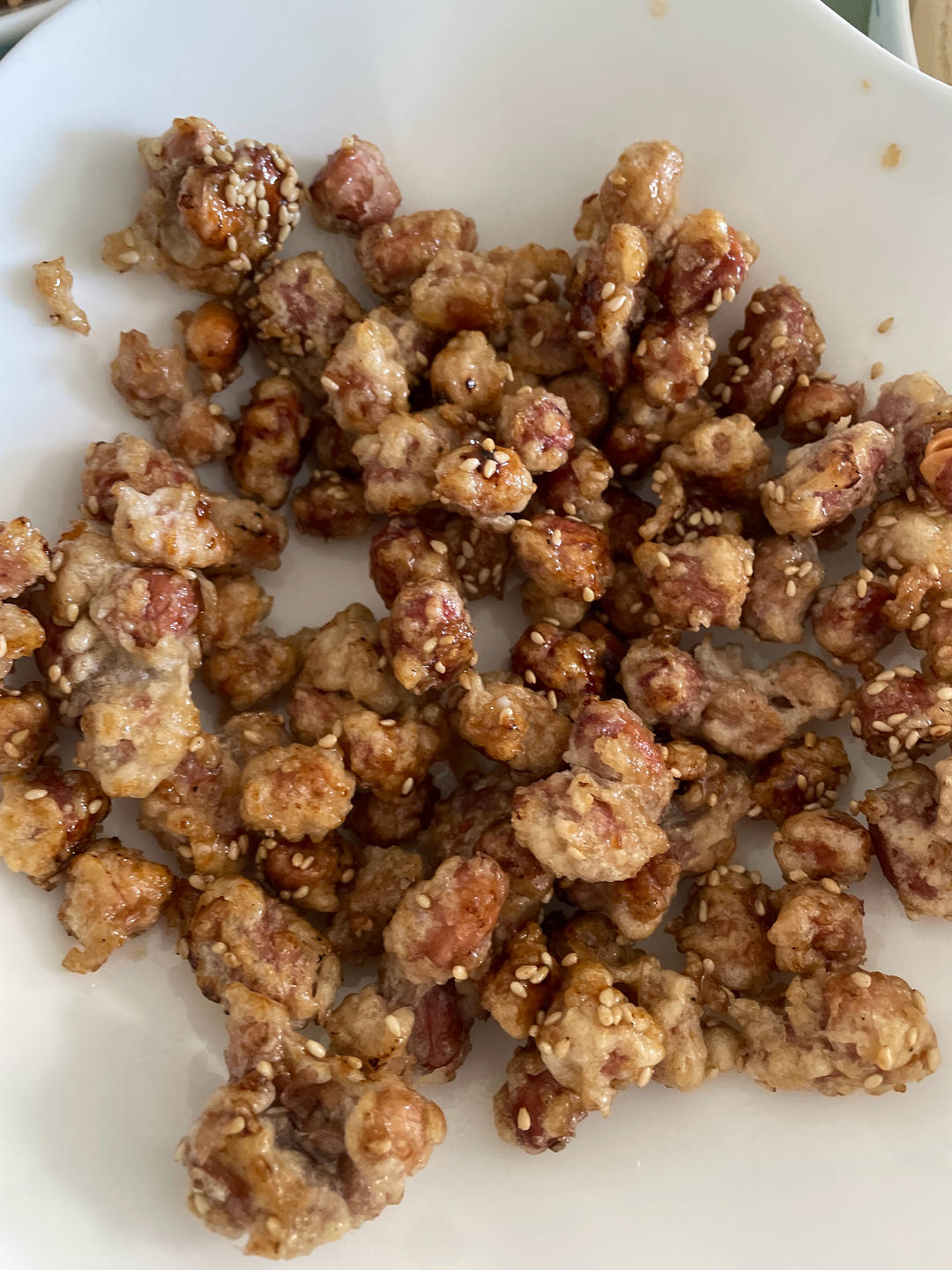 【创意小厨娘】休闲小零食——芝麻花生米，香甜酥脆可口，好吃到停不下来。