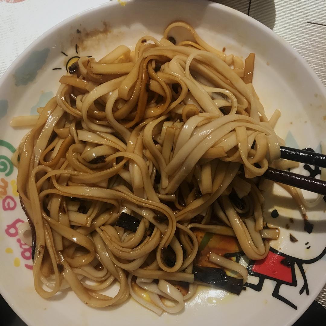 10分钟搞定的一碗葱油拌面