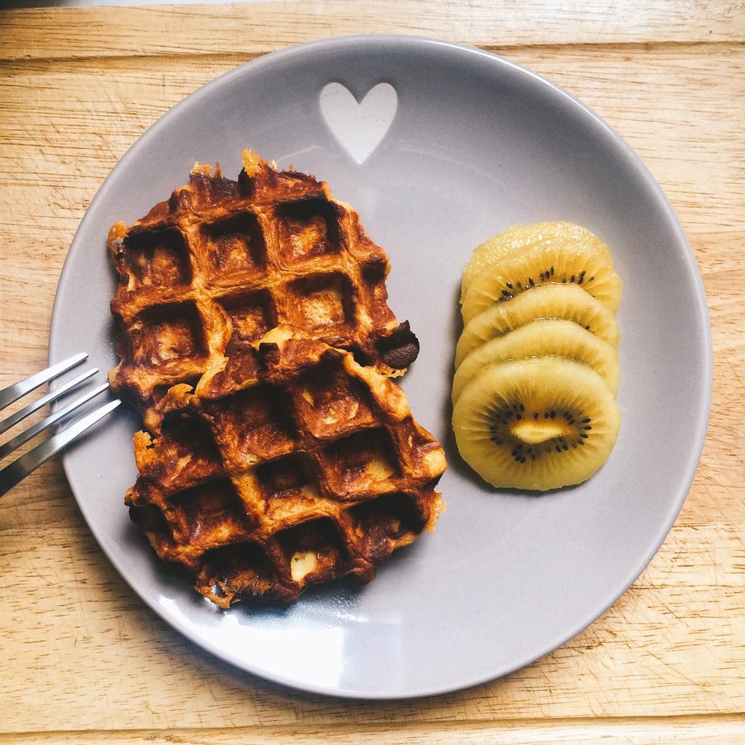 香死人不偿命的低碳低卡高纤菜花华夫饼low carb cauliflower waffles