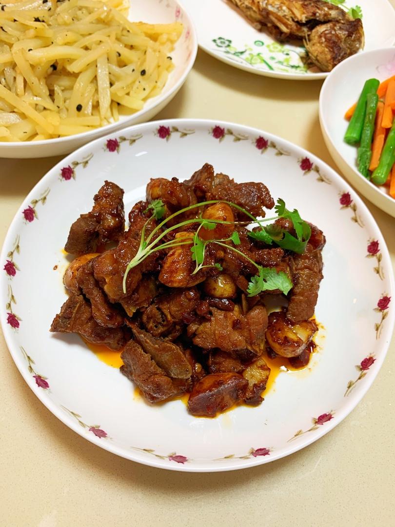 美味蒜酱瓦煲焖排骨