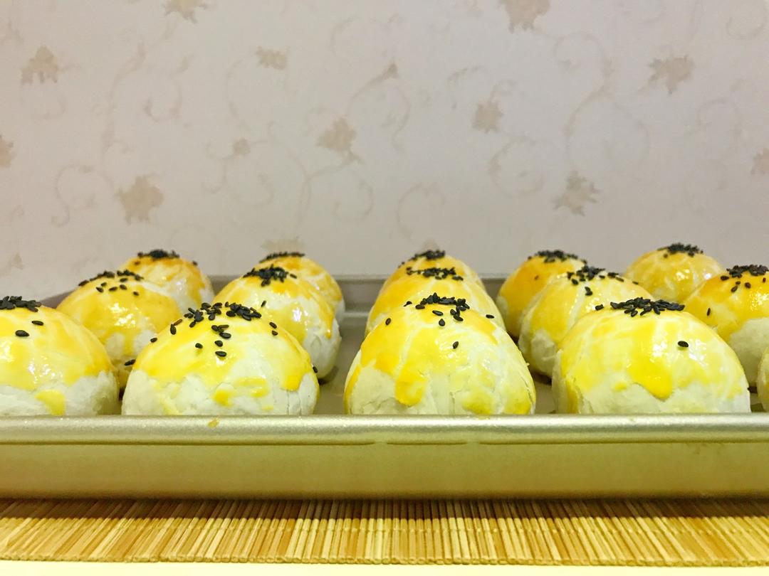 蛋黄酥