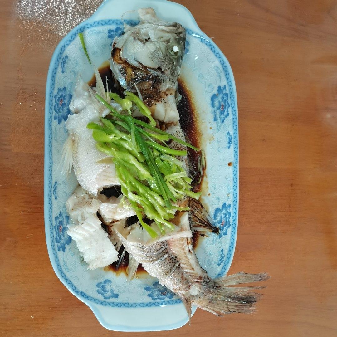 10分钟做 清蒸鲈鱼 （附切鱼图解）