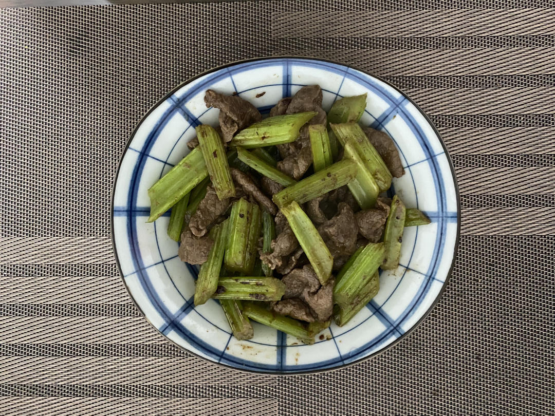 西芹炒牛肉！