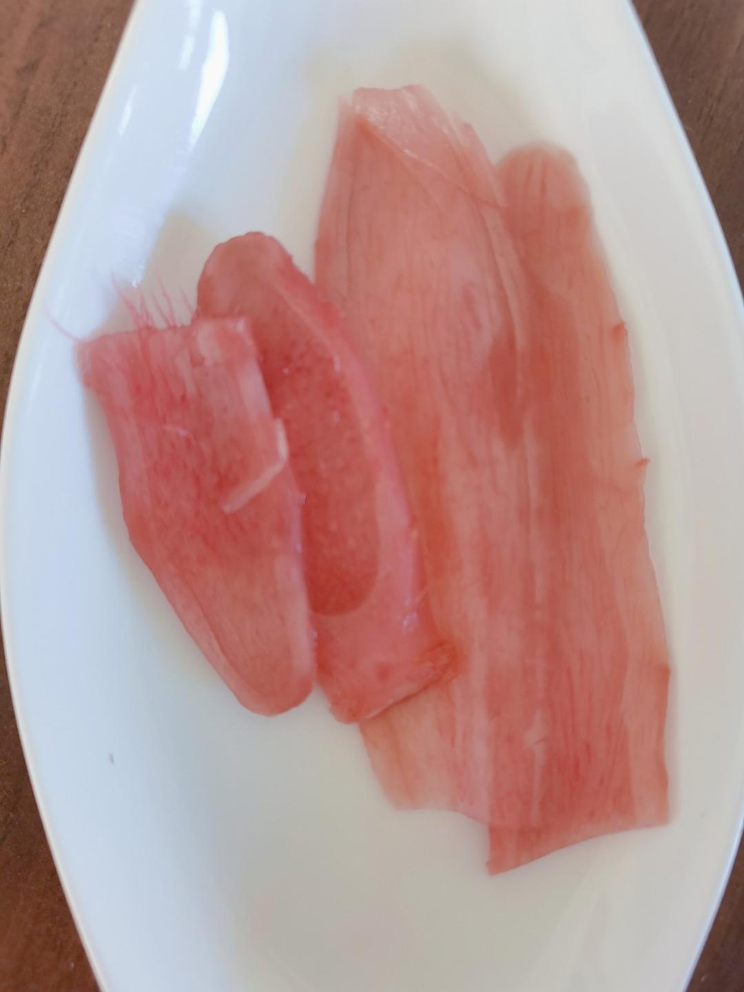 粉红色的紫苏子姜