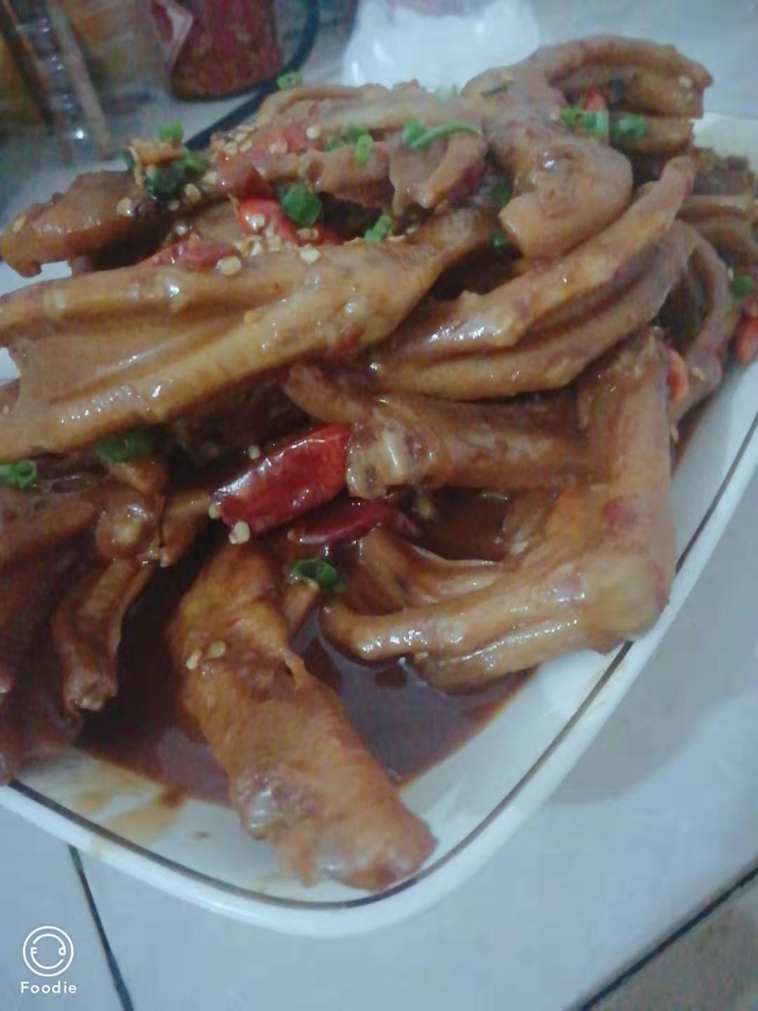 香辣卤鸭掌