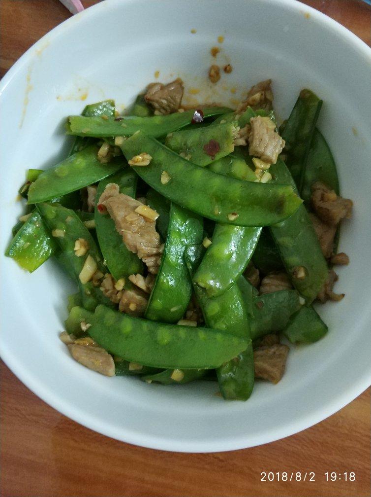清炒豌豆片~老丁的私房菜