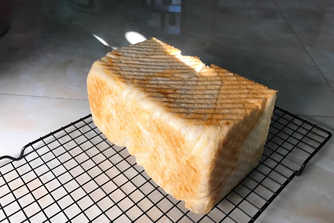 《Tinrry+》软绵绵的白吐司