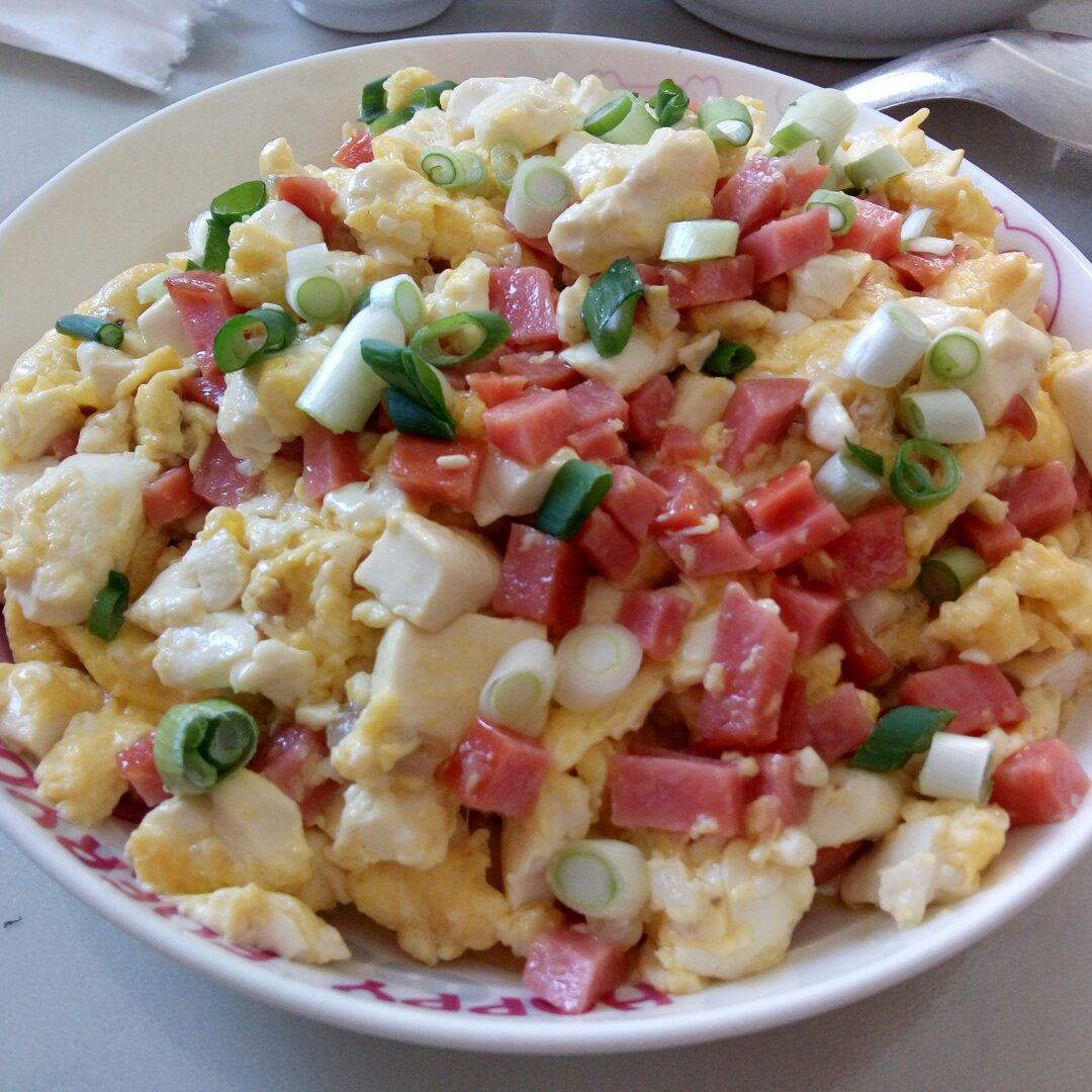 蛋包豆腐丁