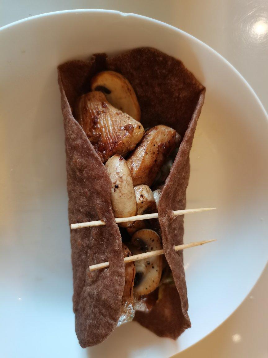 减脂期自制100%全麦卷饼