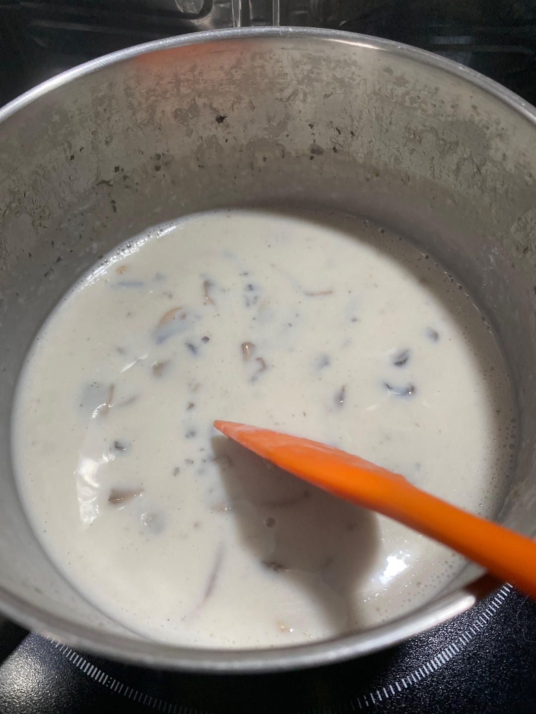 超惊艳奶油蘑菇汤(牛奶版本)