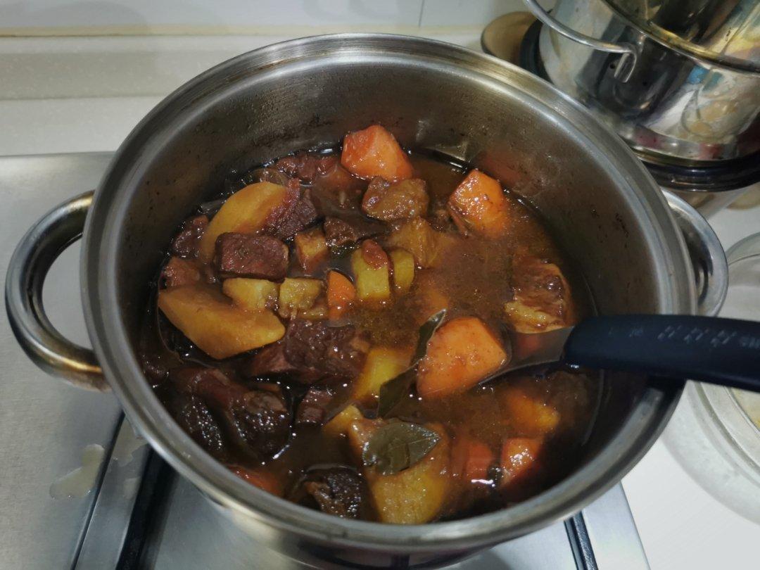 番茄土豆炖牛腩