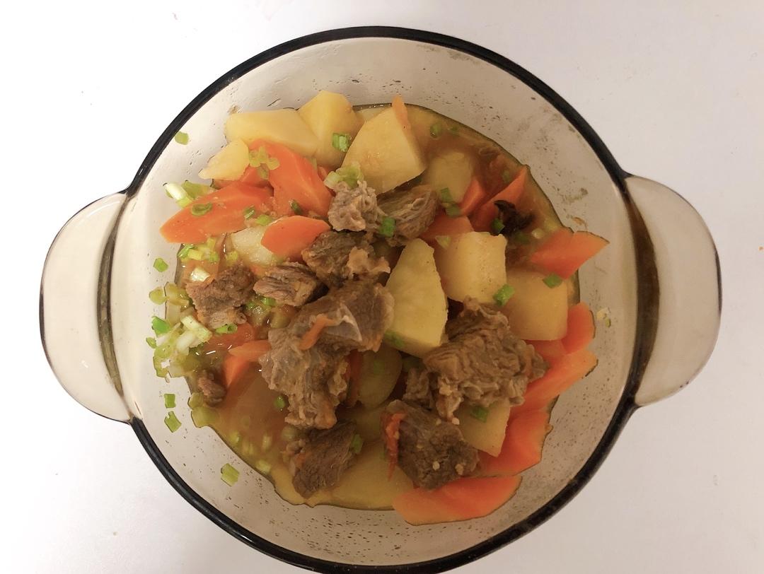 番茄土豆炖牛腩