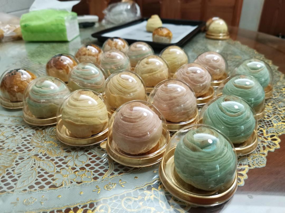 蛋黄酥~紫薯、抹茶、原味~花好月圆，中秋快乐~内附一次做六色蛋黄酥方法~