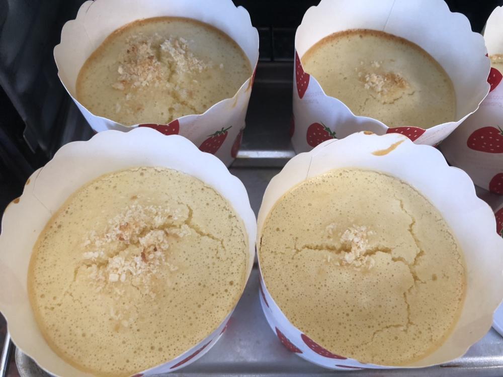 不会回缩的纸杯蛋糕