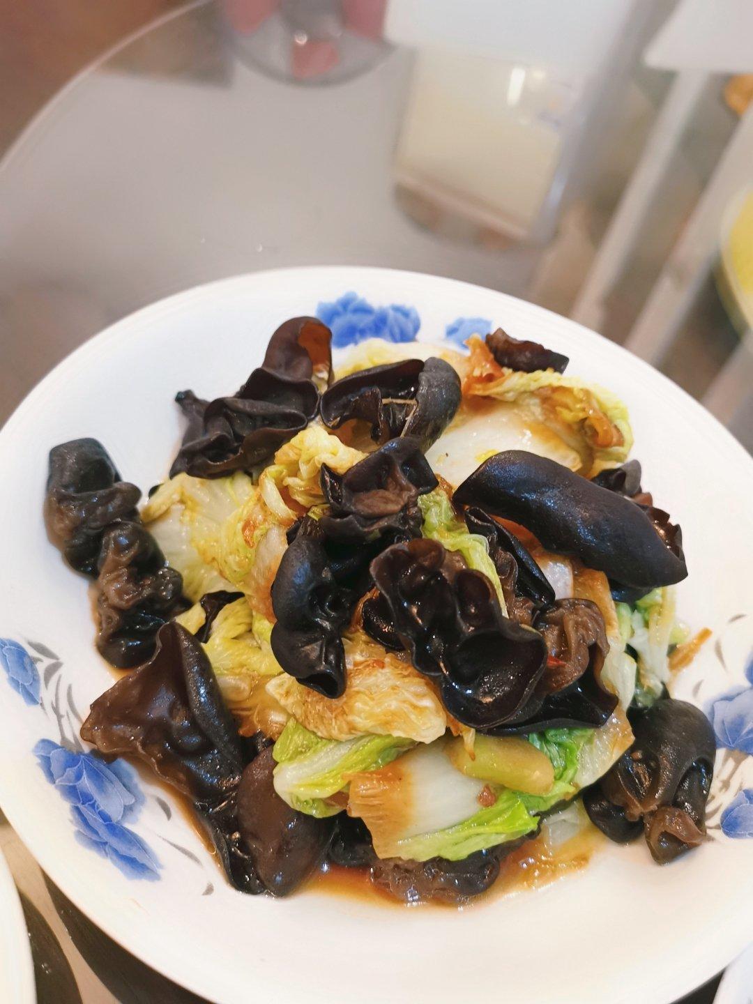 白菜炒木耳