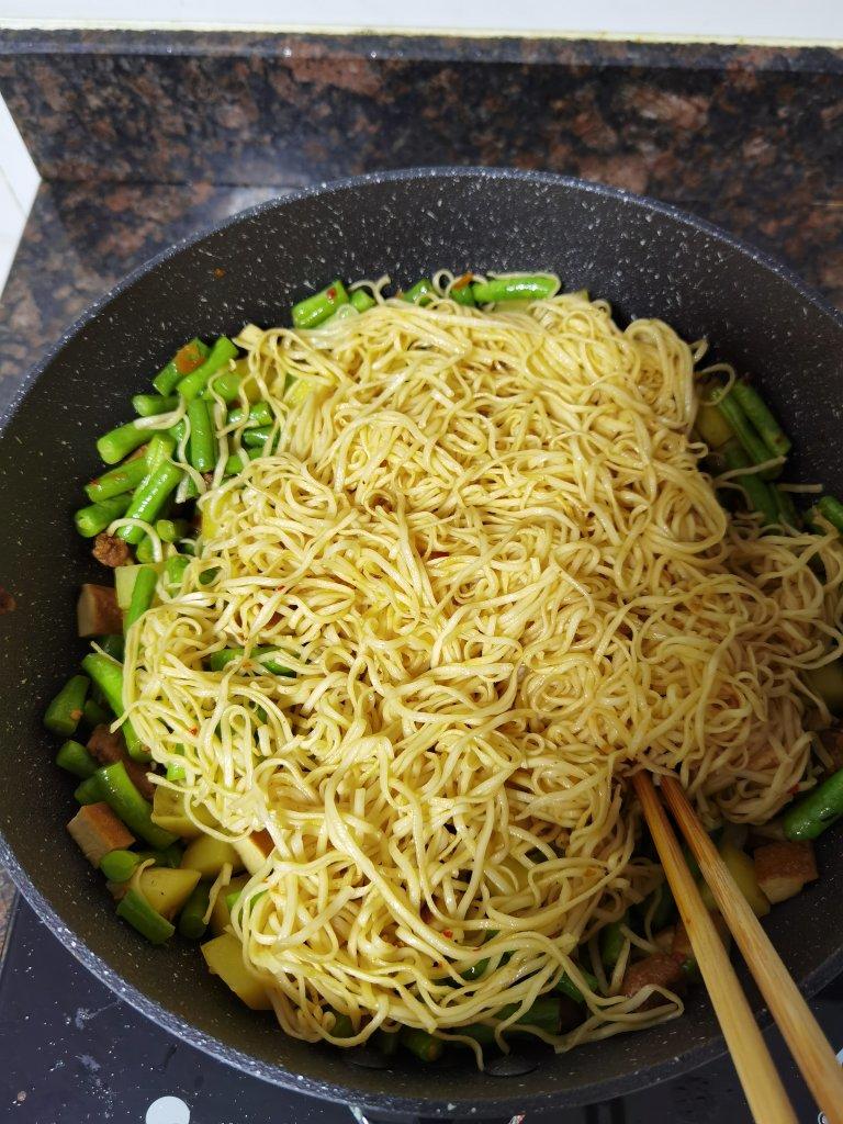 地道老北京扁豆焖面 豆角焖面 太好吃小心吃撑哦
