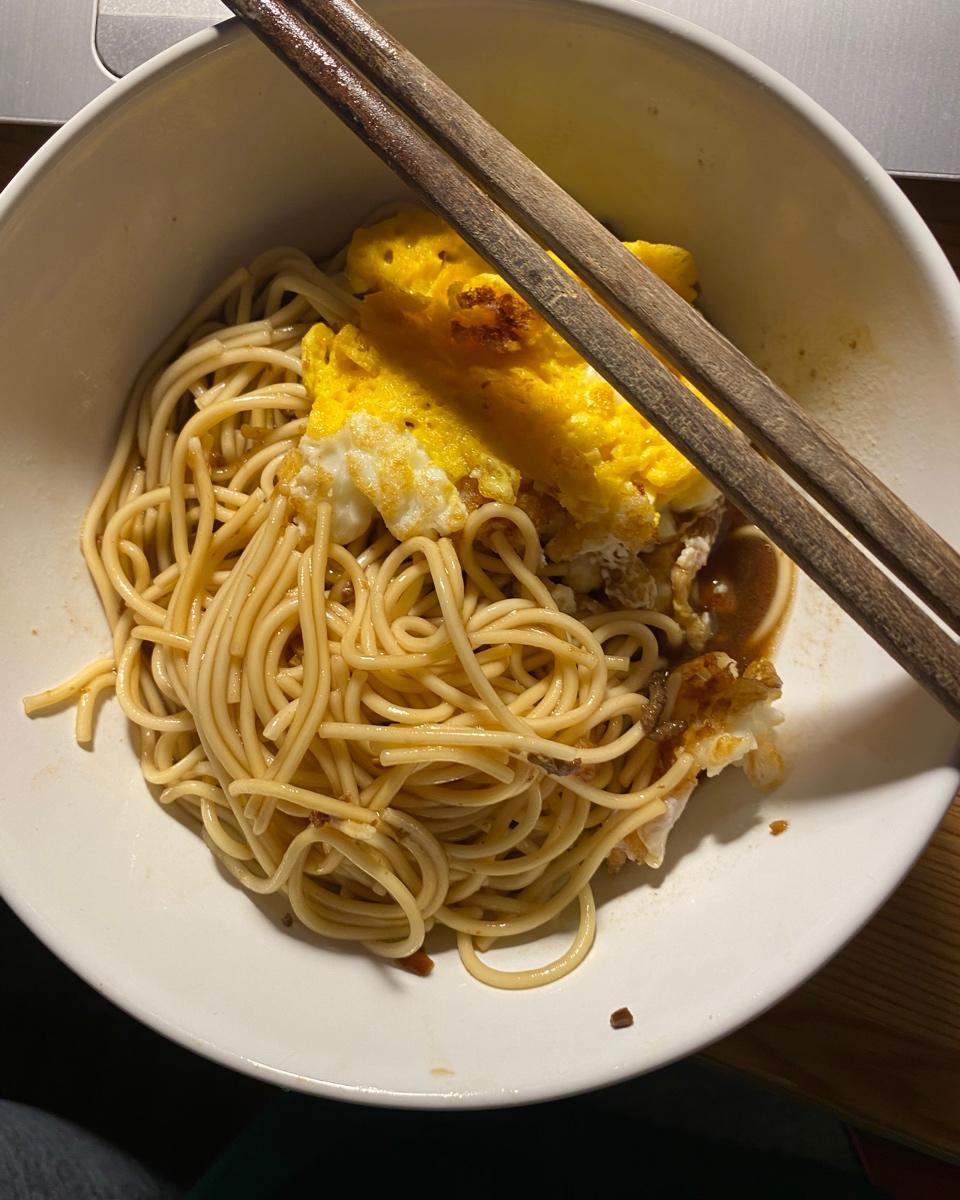 10分钟搞定的一碗葱油拌面