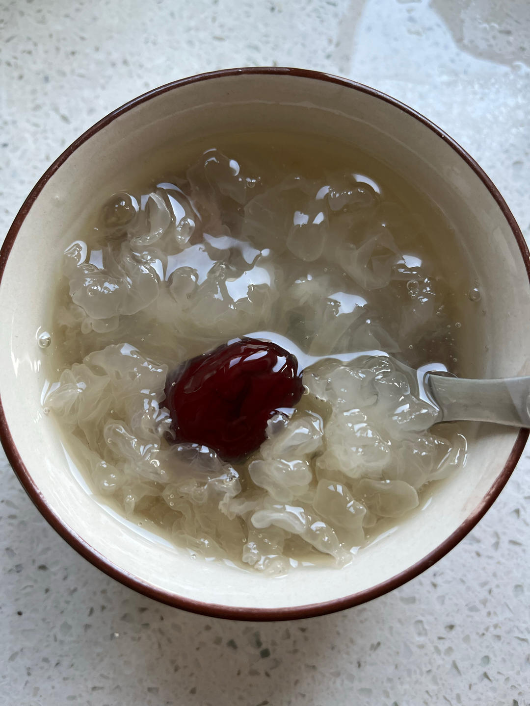 怎样煮出胶的银耳羹
