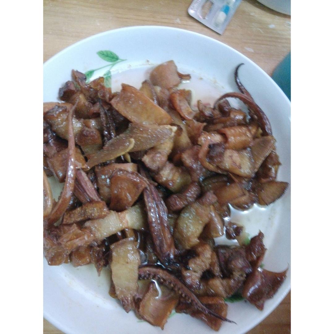 鱿鱼红烧肉
