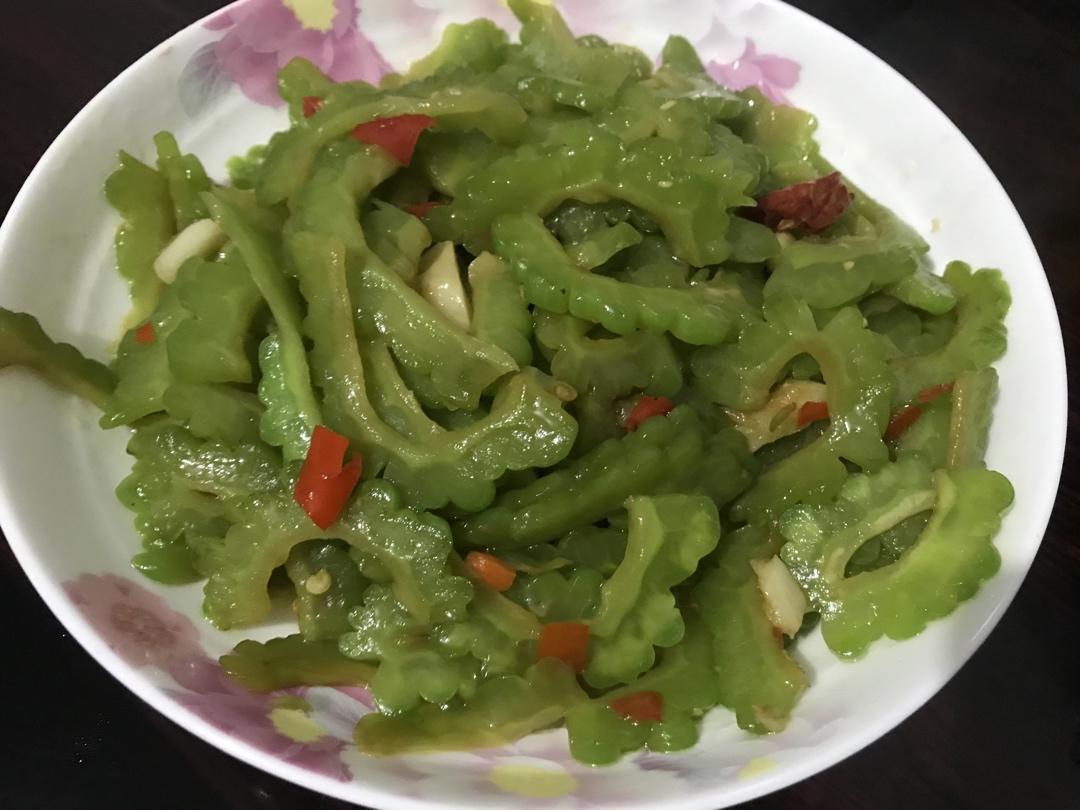 减脂餐：清炒苦瓜