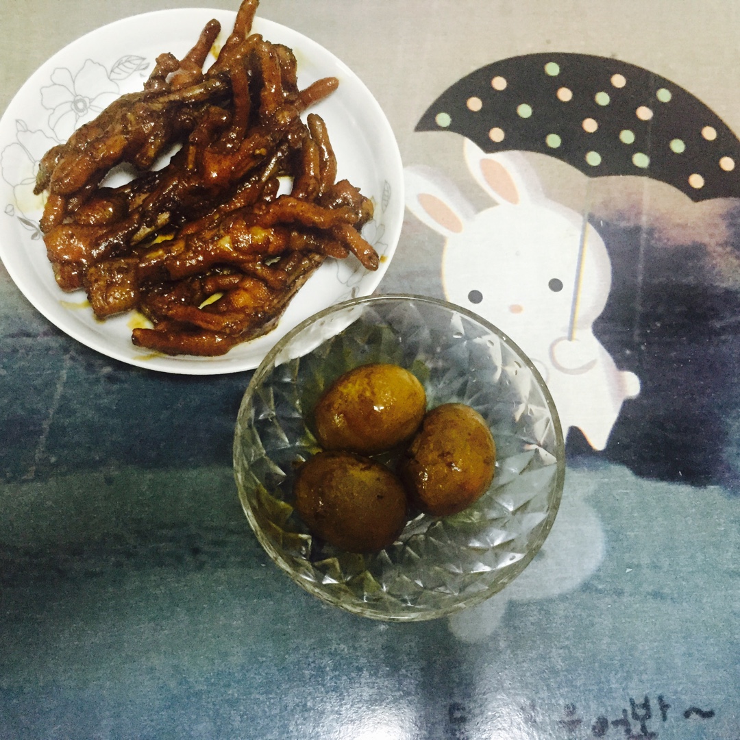 卤鸡脚