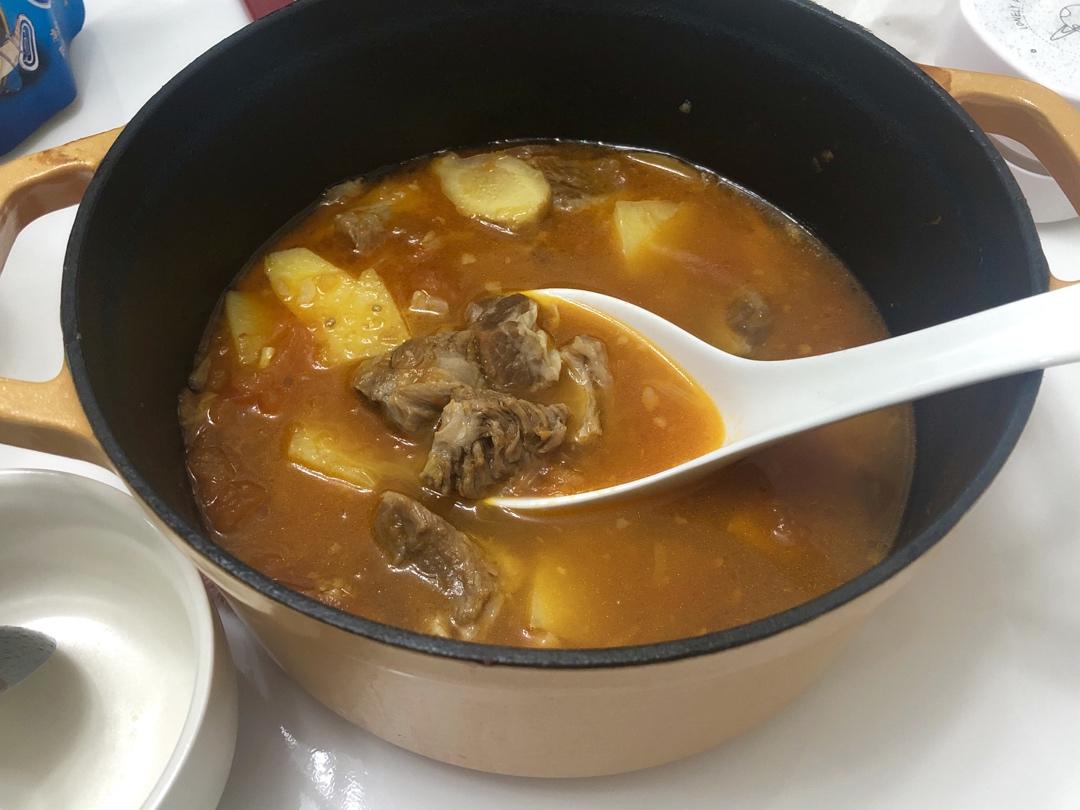 老丁的私房菜-番茄牛腩煲