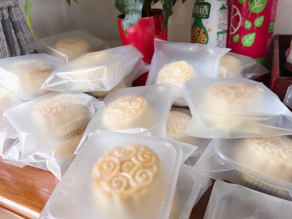 超详细图解版--流心奶黄月饼