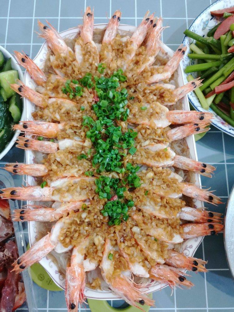 蒜蓉粉丝蒸大虾