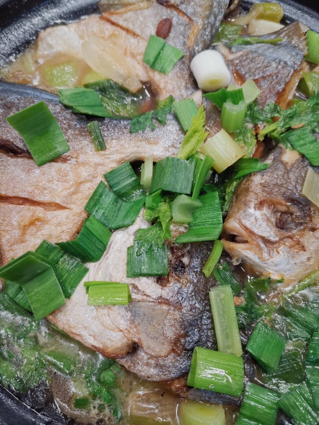 普宁豆酱焖杂（海）鱼