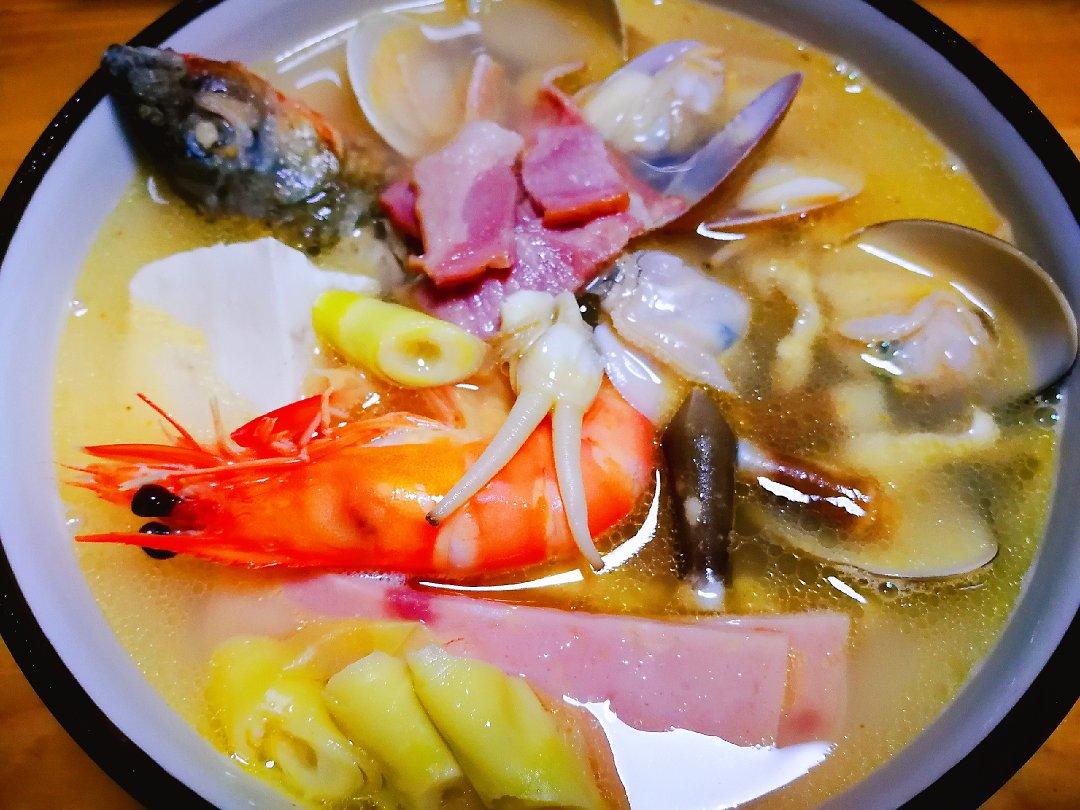 河笃鲜：咸肉鲫鱼汤，烧出不一样！