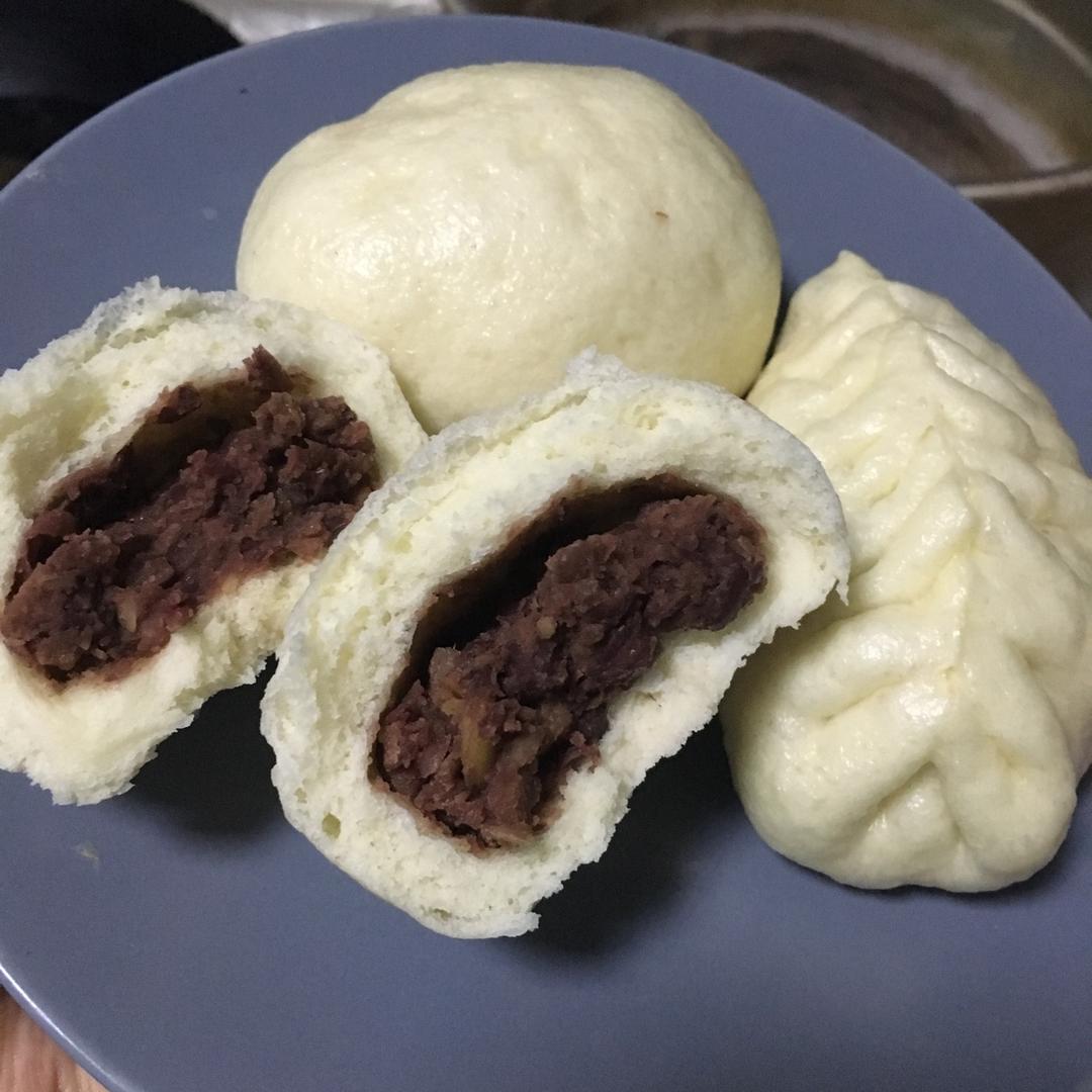 雨辰lee做的奶香豆沙包