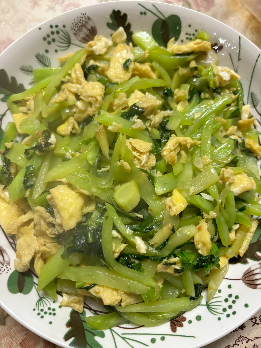 莴笋炒蛋