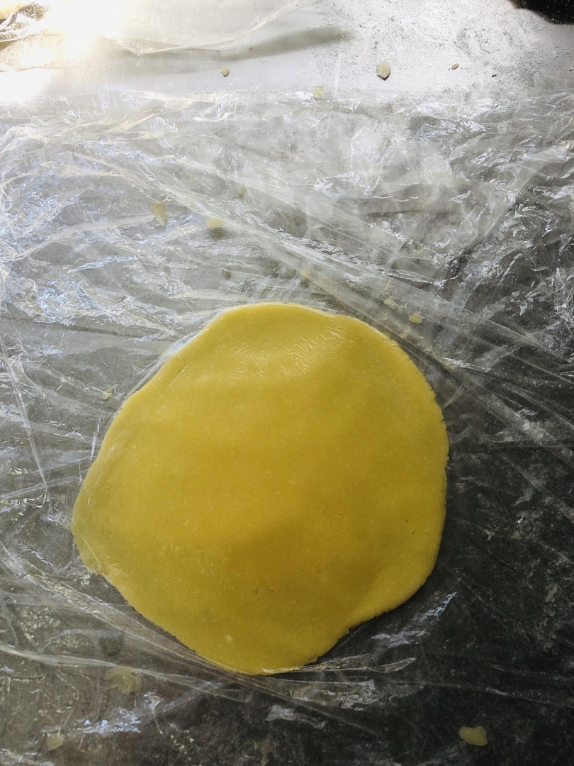 好吃到炸裂的港式菠萝包（附带制作酥皮的小视频）