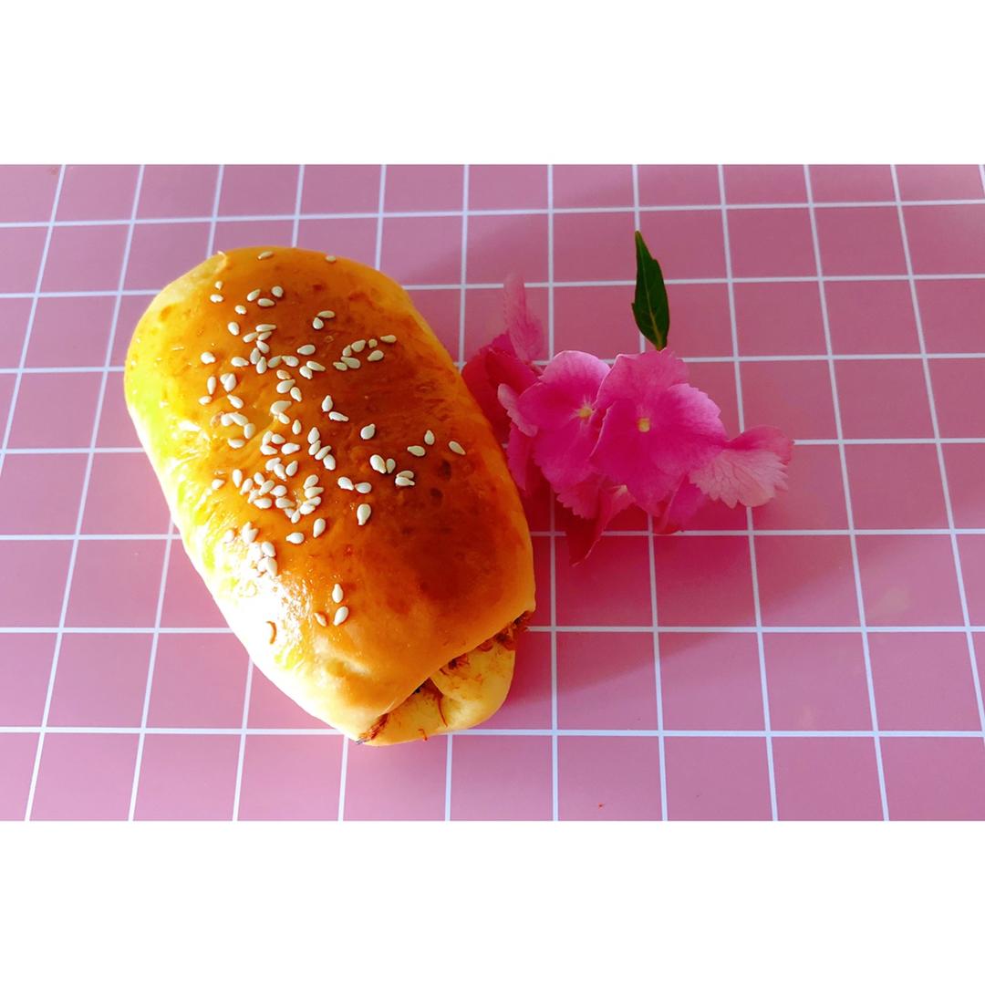 火腿肉松面包卷